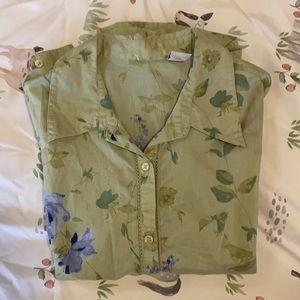 Women’s western style button down shirt size small